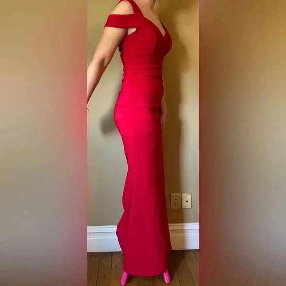 Emerald Sundae cold shoulder mermaid evening gown - Picture 7 of 8